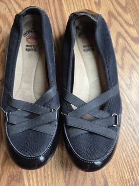 Earth Spirit Black Slip-On Flats with Crisscross Straps